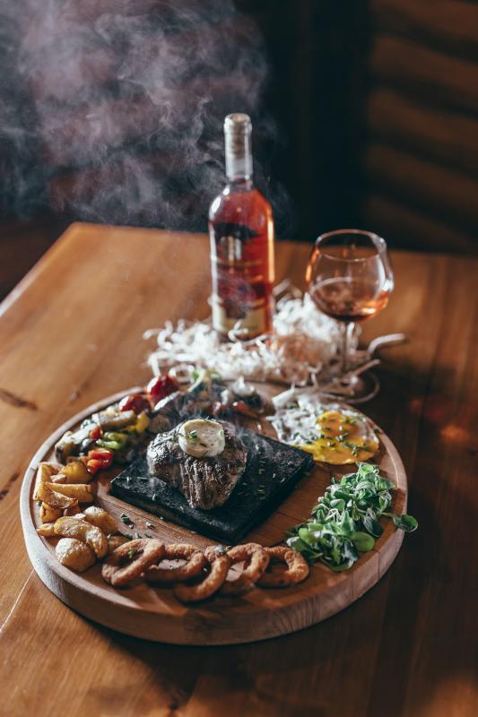 Steak na lávovom kameni